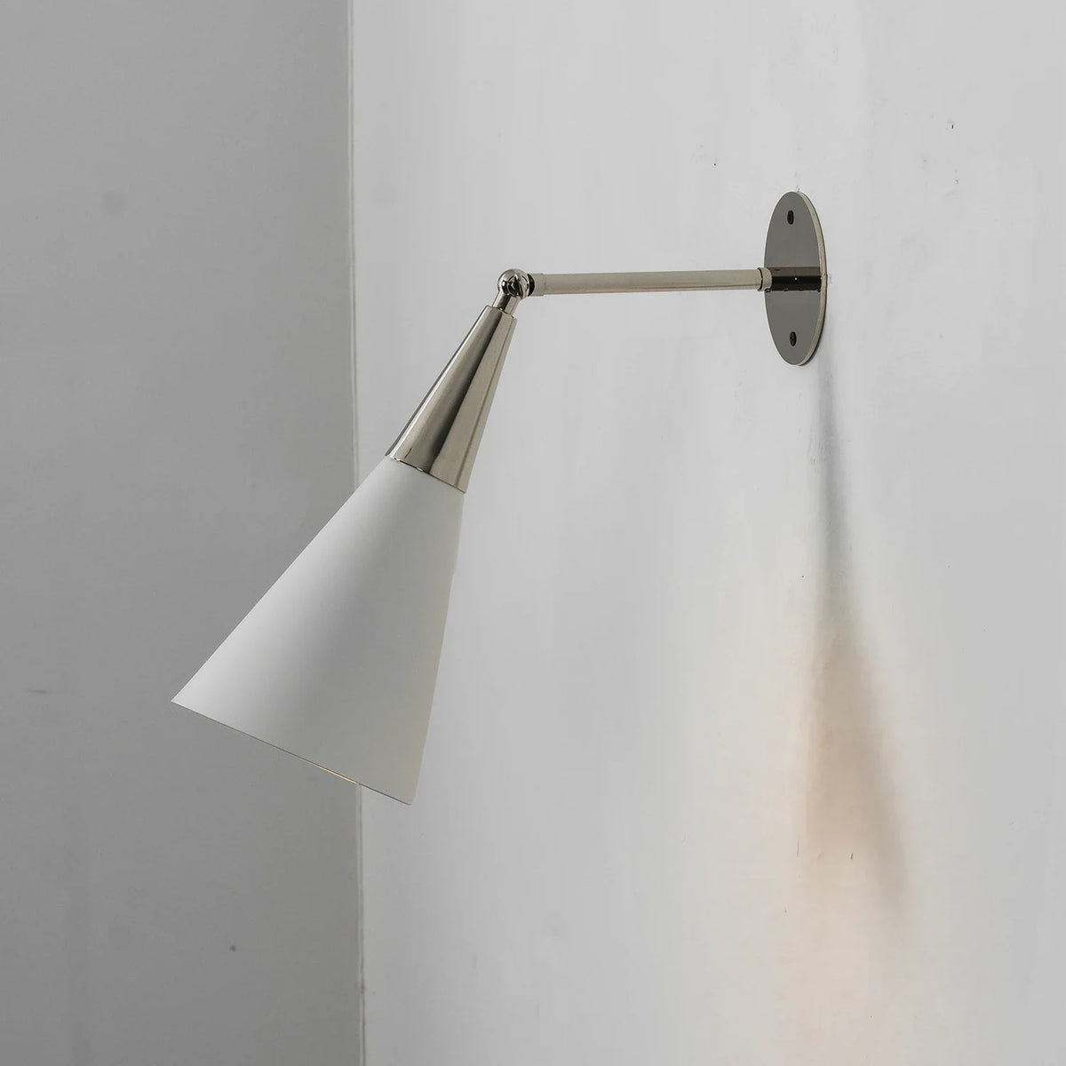 Leland Pivoting Cone Brass Wall Sconce – Brass detail 31