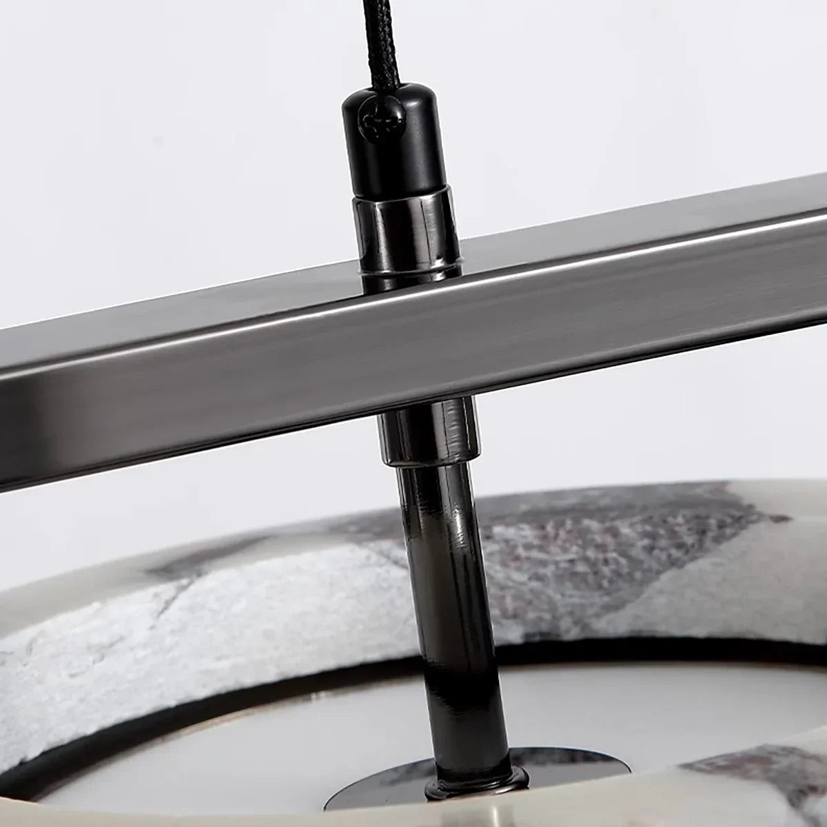 Linear Marble Ring Pendant Light – Marble detail 11