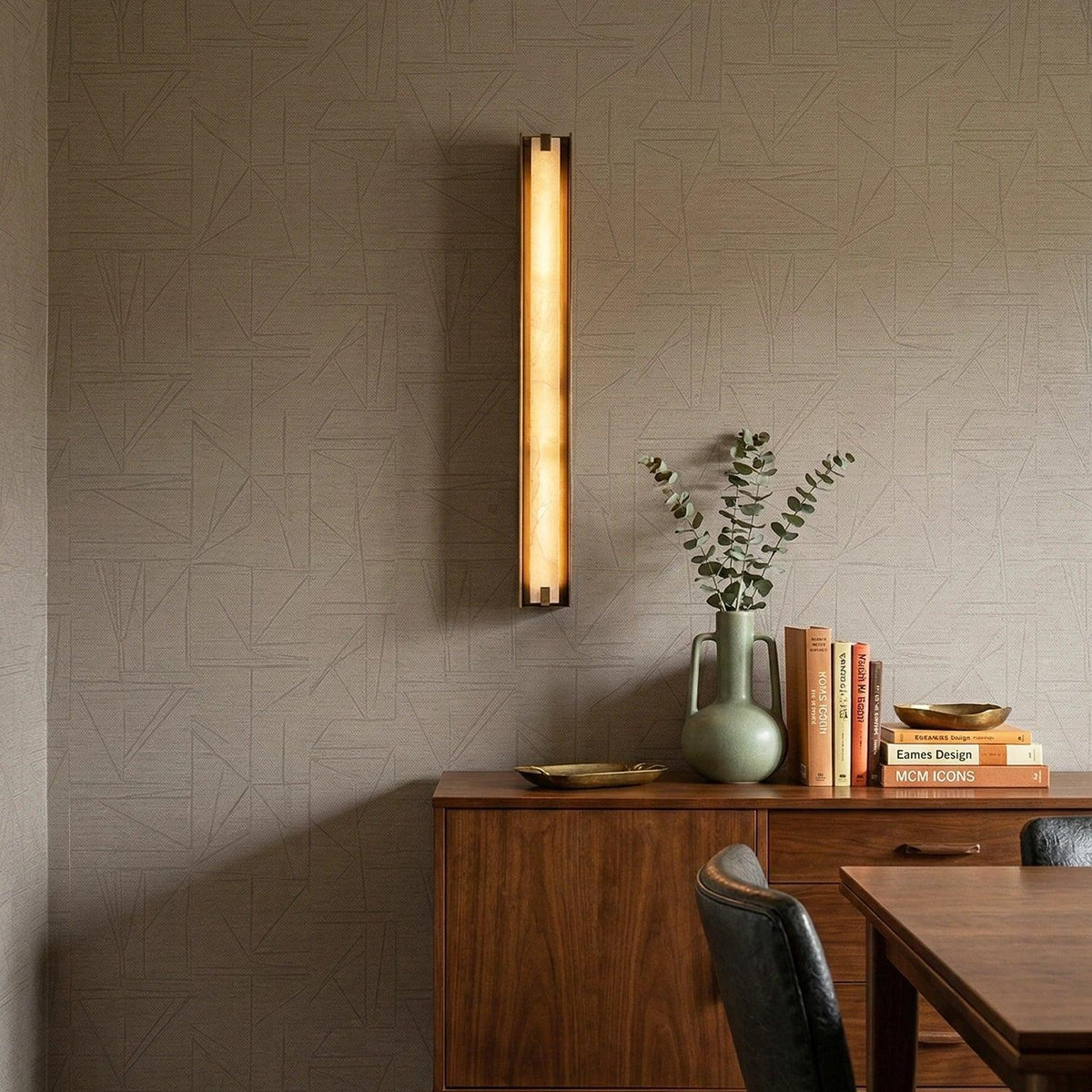 Linear Symmetry Alabaster Wall Sconce – Alabaster detail 4
