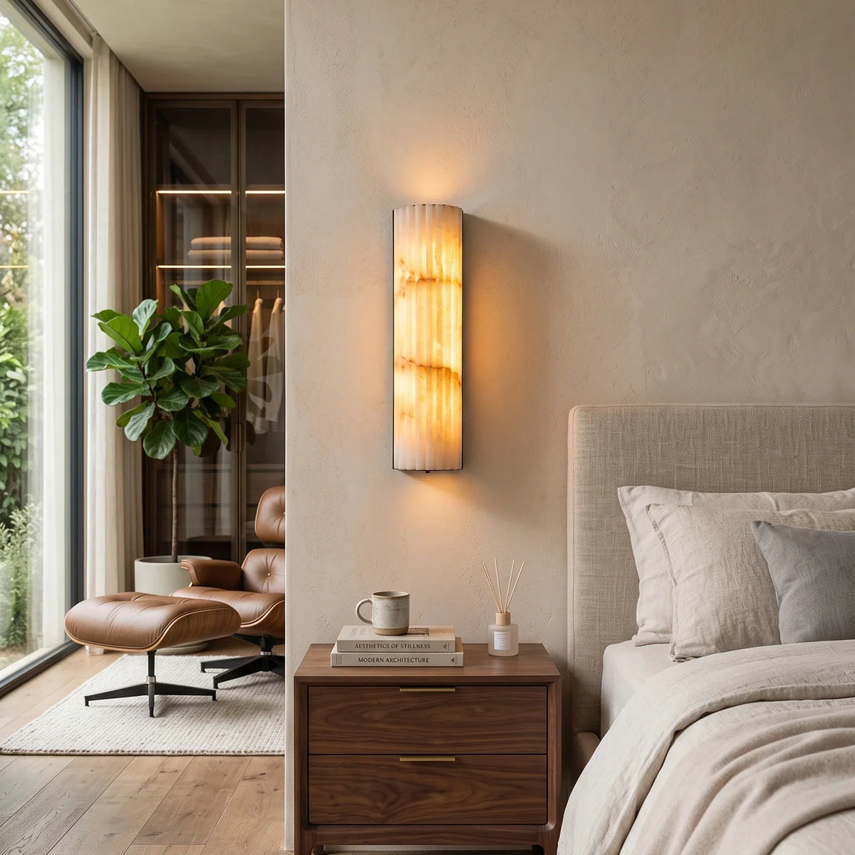 Lisbeth Fluted Alabaster Wall Sconce – Alabaster detail 5
