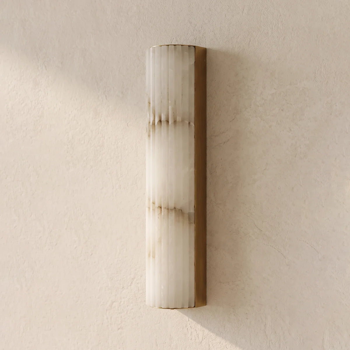 Lisbeth Fluted Alabaster Wall Sconce – Alabaster detail 15
