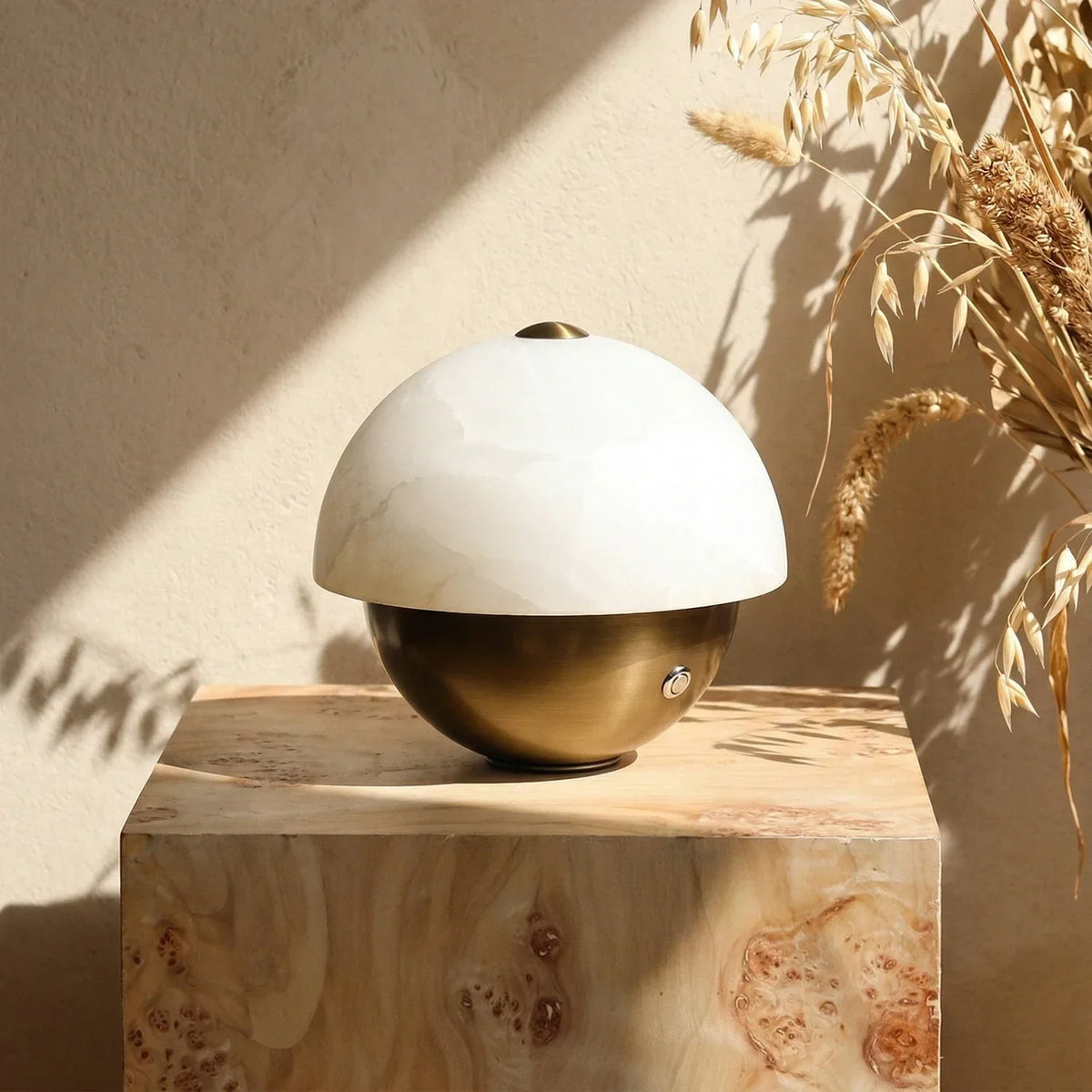 Luna Stone Hemispherical Alabaster Table Lamp – Alabaster detail 9