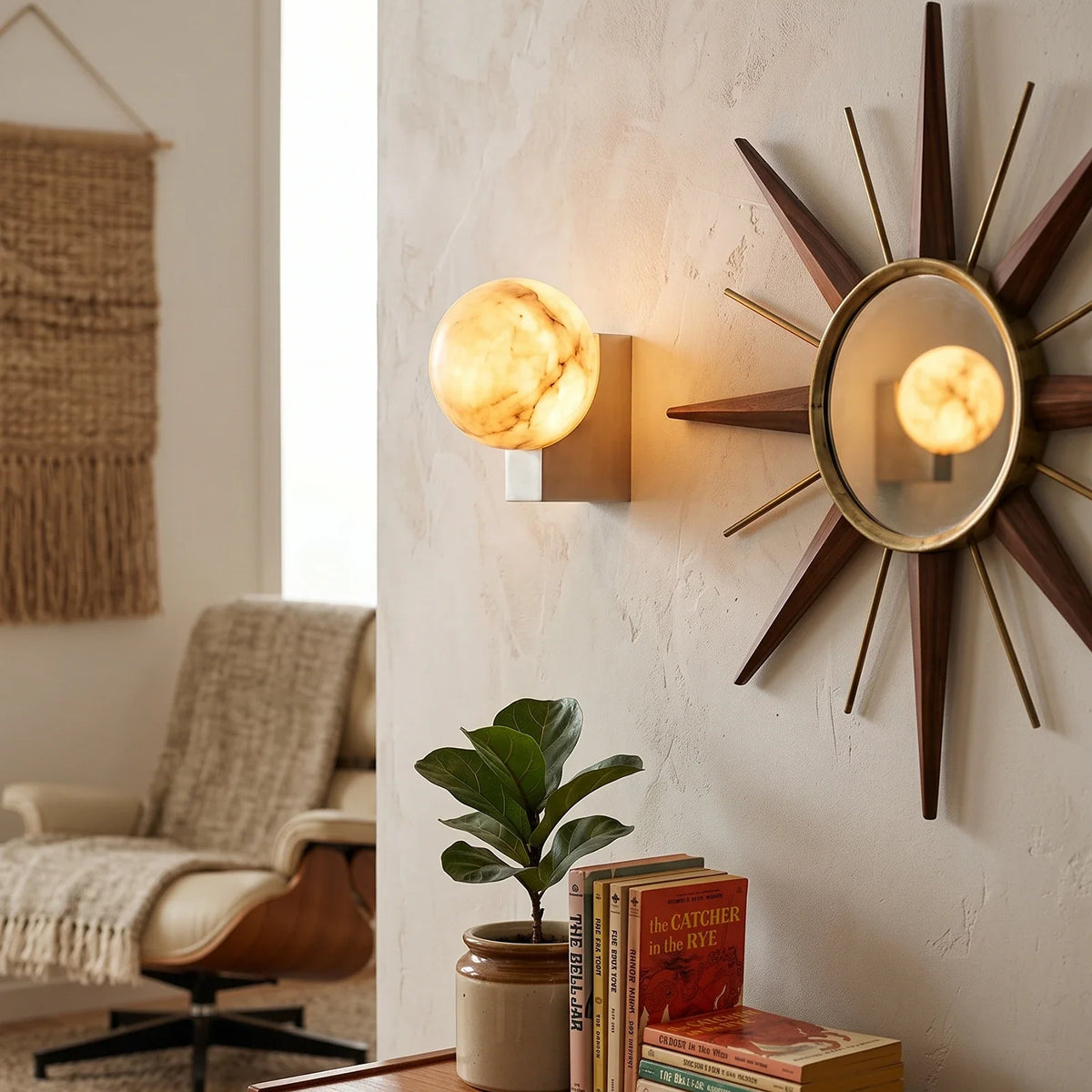 Lunara Alabaster Globe Wall Sconce – Alabaster detail 2