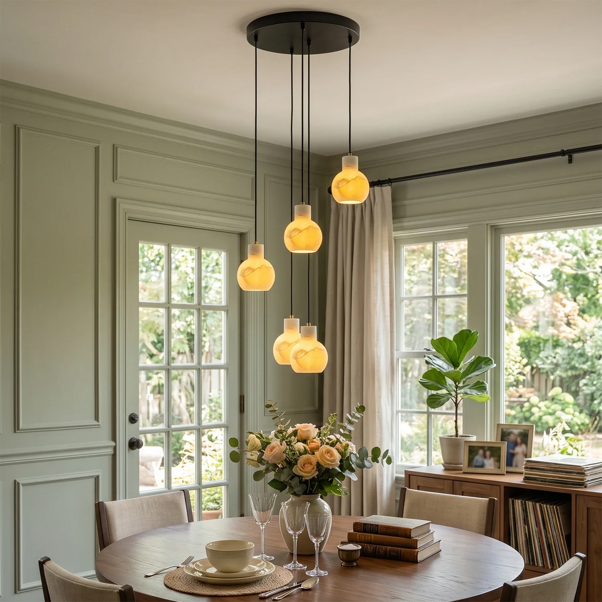 Manon Alabaster Decanter Chandelier – Alabaster detail 8