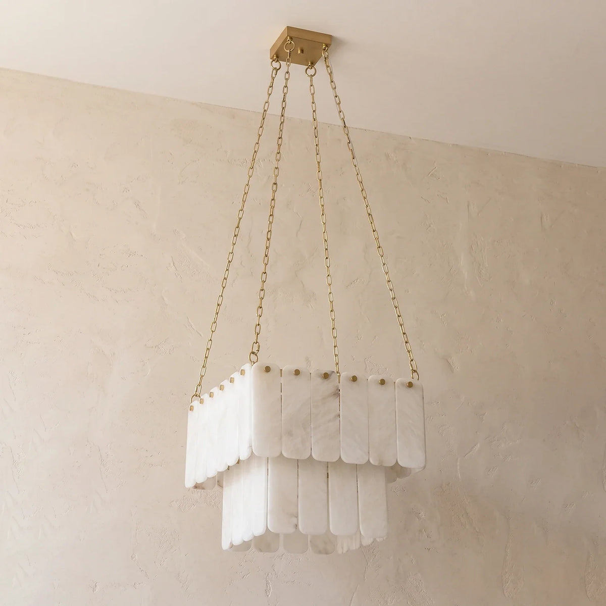 Maren Tiered Alabaster Tile Chandelier – Alabaster detail 16