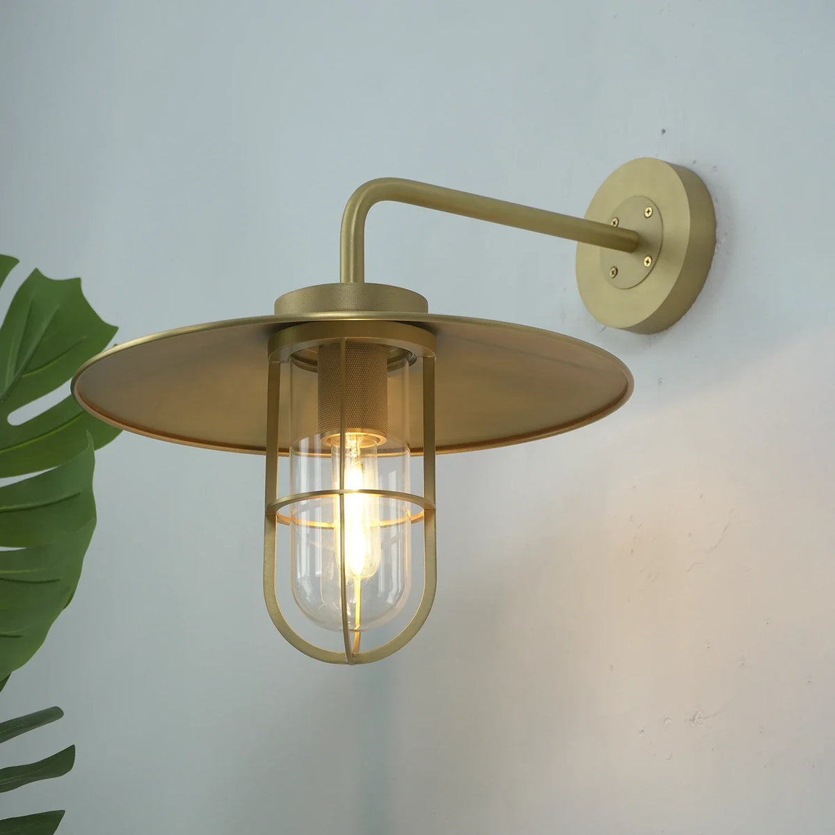 Merrick Harbor Cage Glass Wall Sconce – Glass detail 26