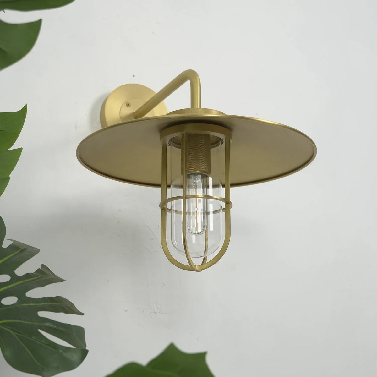 Merrick Harbor Cage Glass Wall Sconce – Glass detail 30