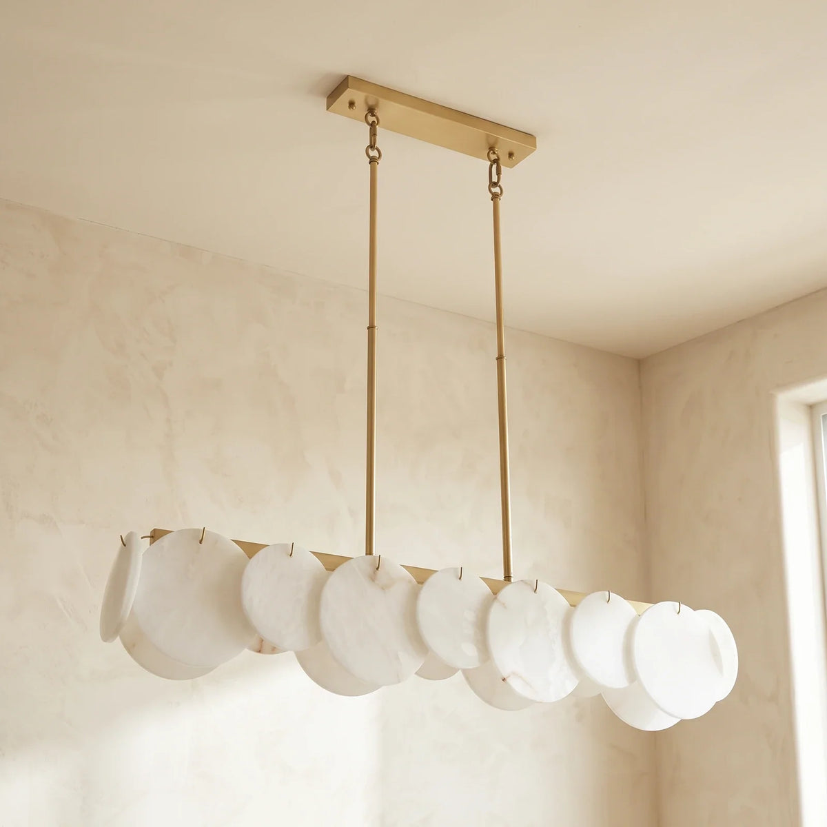 Modern Alabaster Linear Chandelier – Alabaster detail 15