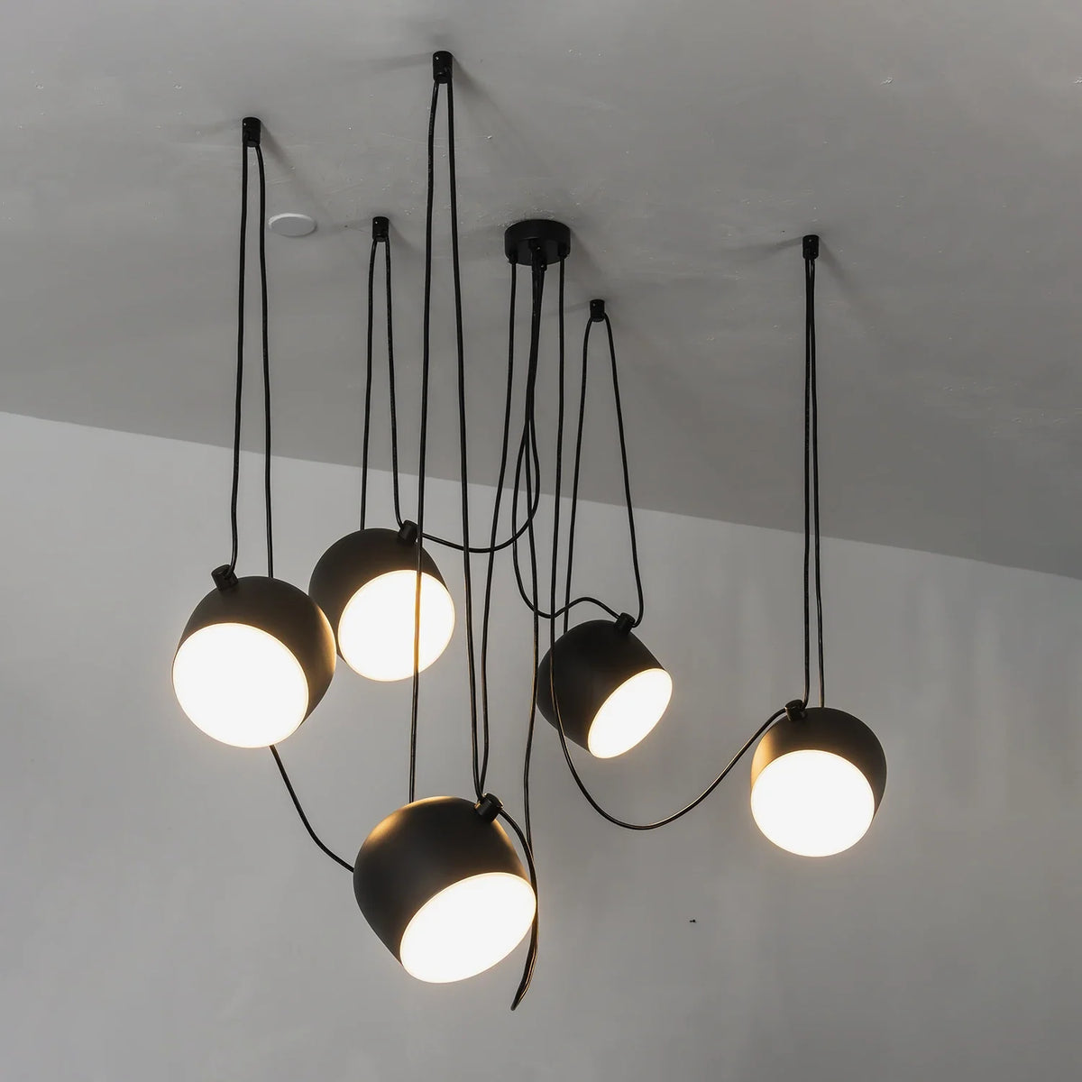 Onda Adjustable Cable Cluster Acrylic Chandelier – Acrylic detail 17