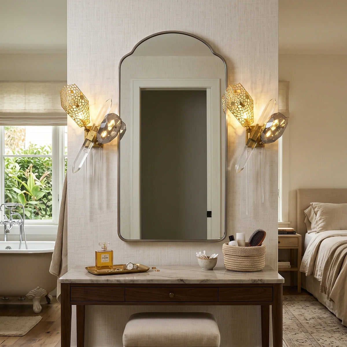 Ottilie Sculptural Crystal Wall Sconce – Crystal detail 7