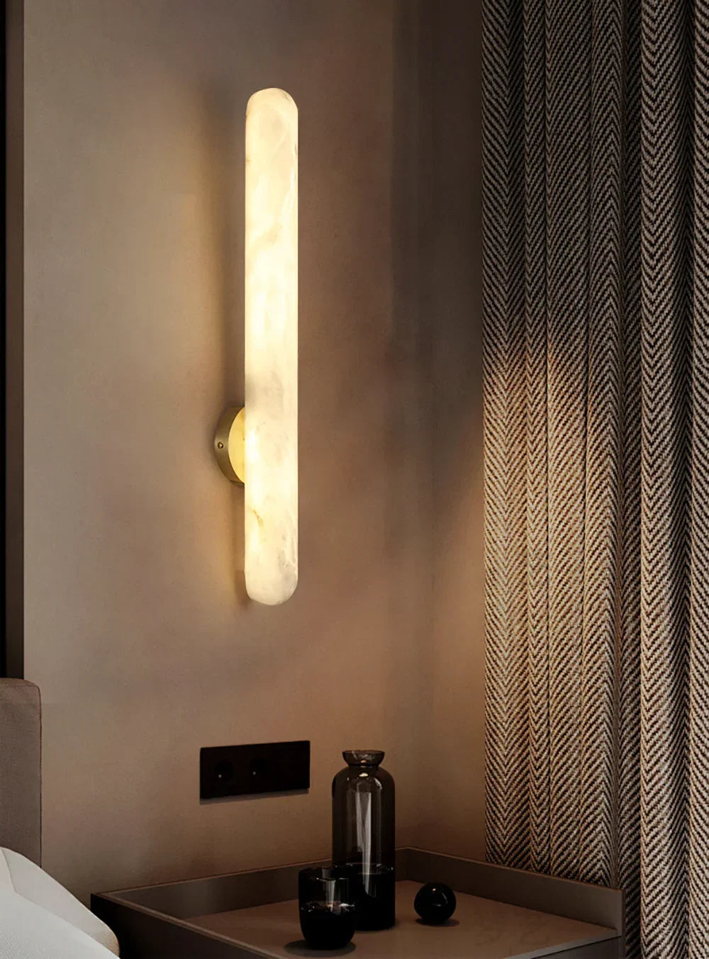 Oval Alunari Alabaster Wall Sconce – Alabaster detail 12