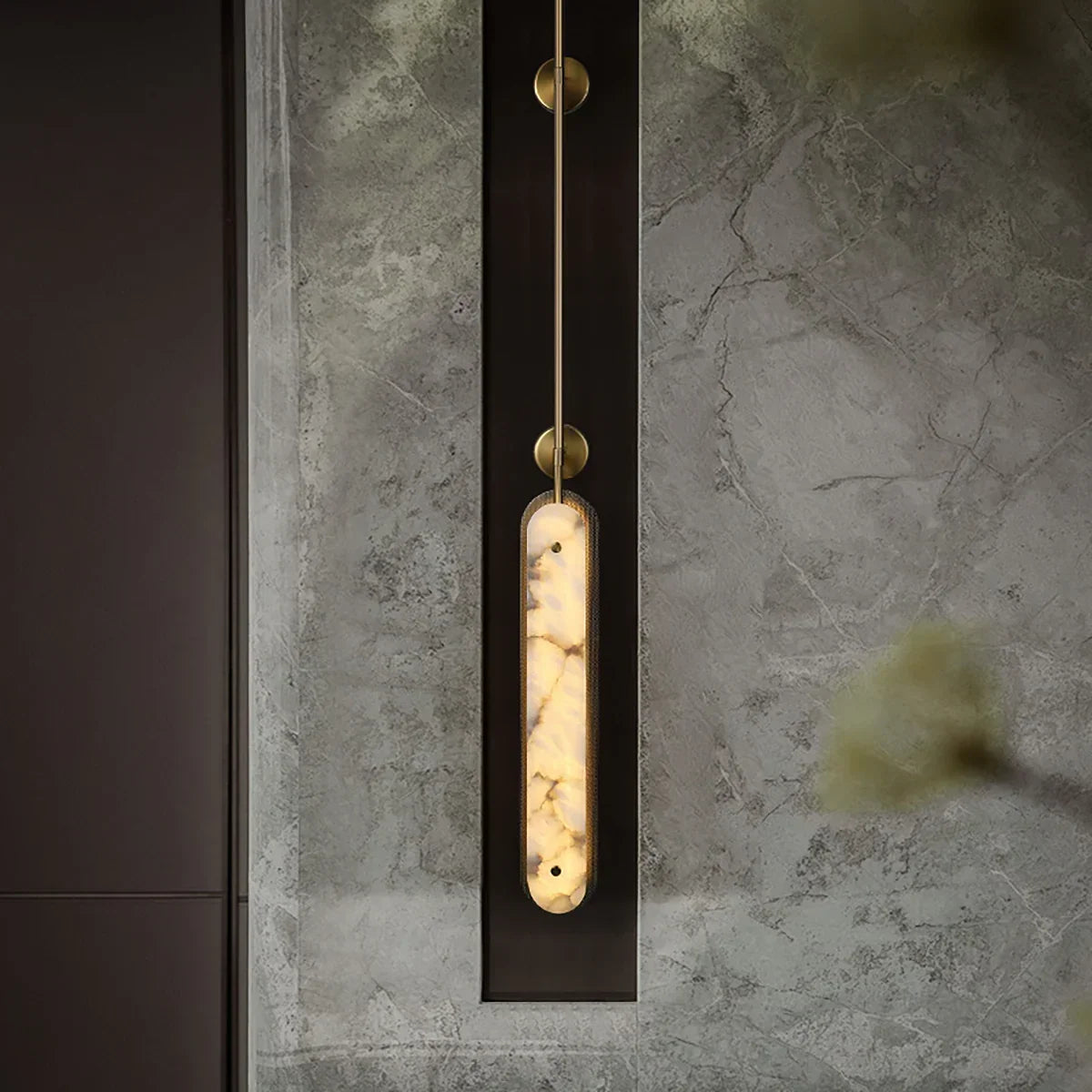 Oval Lysandra Alabaster Wall Sconce – Alabaster detail 4