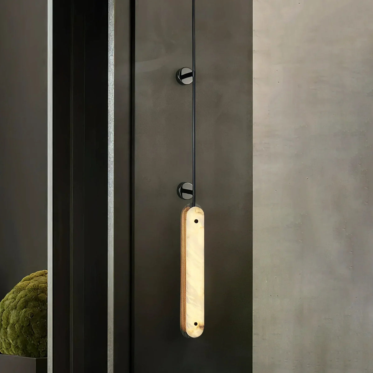 Oval Lysandra Alabaster Wall Sconce – Alabaster detail 6