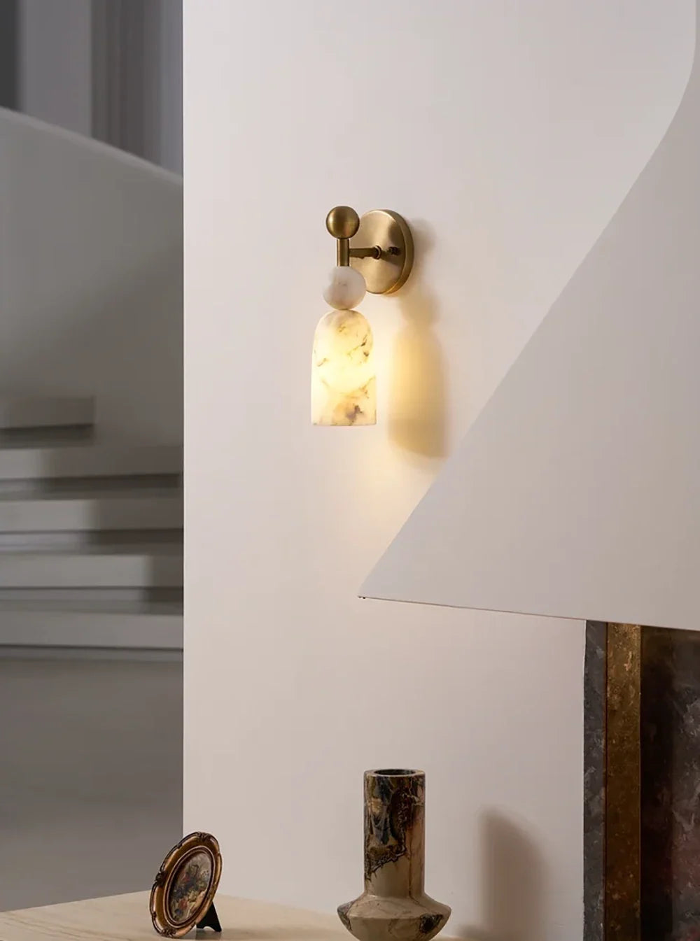 Perrin Stacked Alabaster Wall Sconce – Alabaster detail 12