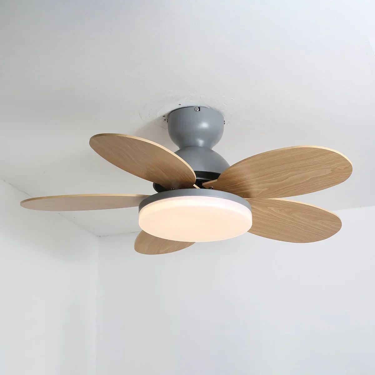 Petal Shaped Petalo Copper Ceiling Fan Light – Copper detail 21