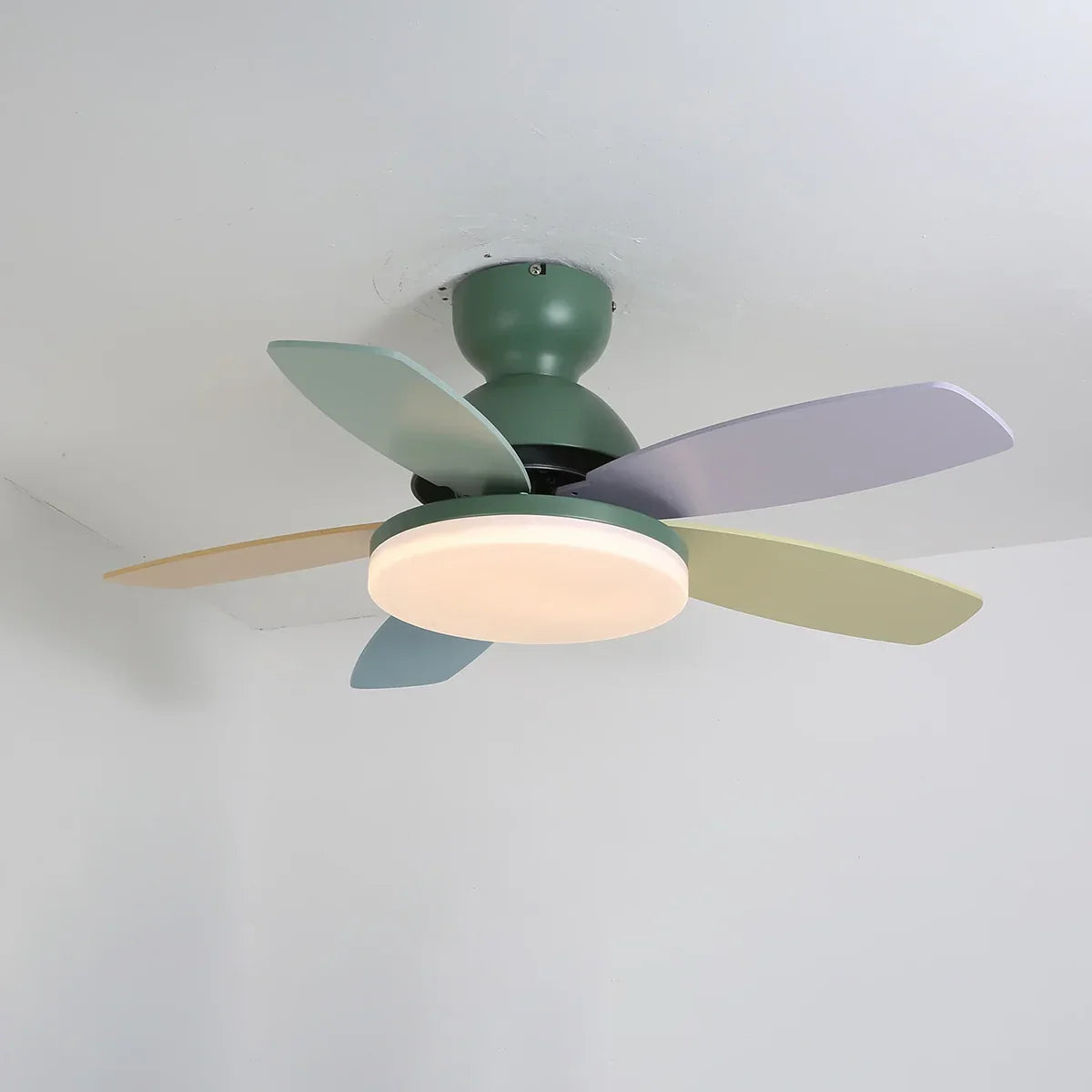 Petal Shaped Petalo Copper Ceiling Fan Light – Copper detail 17