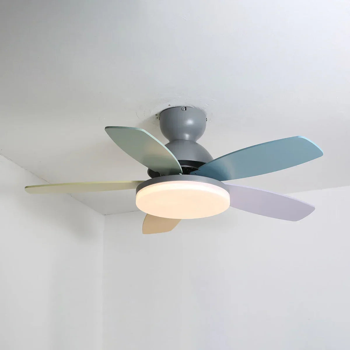 Petal Shaped Petalo Copper Ceiling Fan Light – Copper detail 19