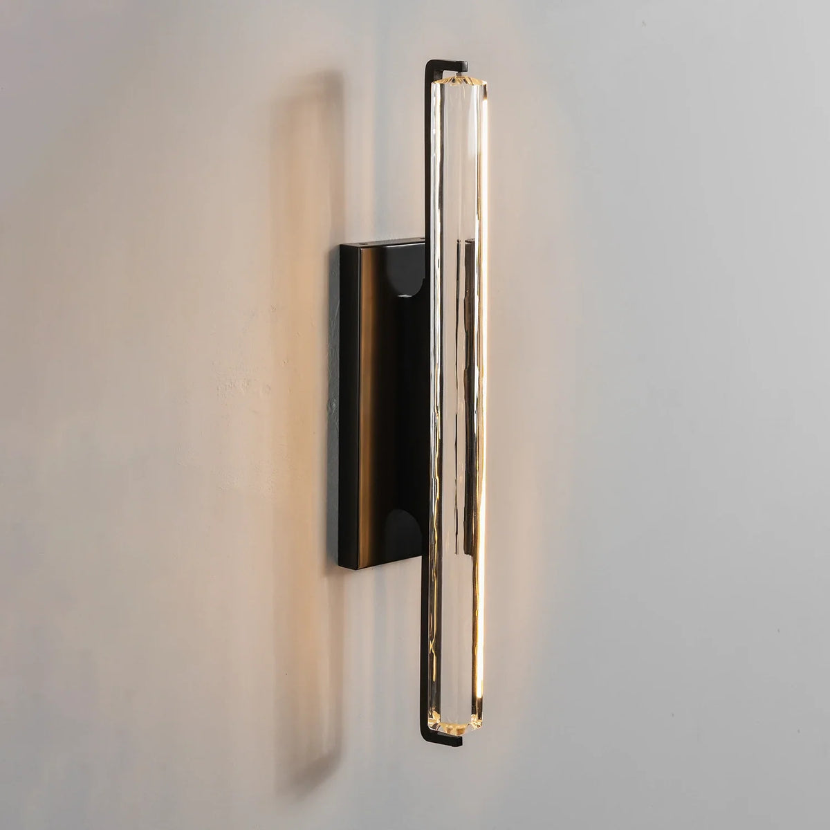 Rainer Faceted Crystal Bar Sconce – Crystal detail 21