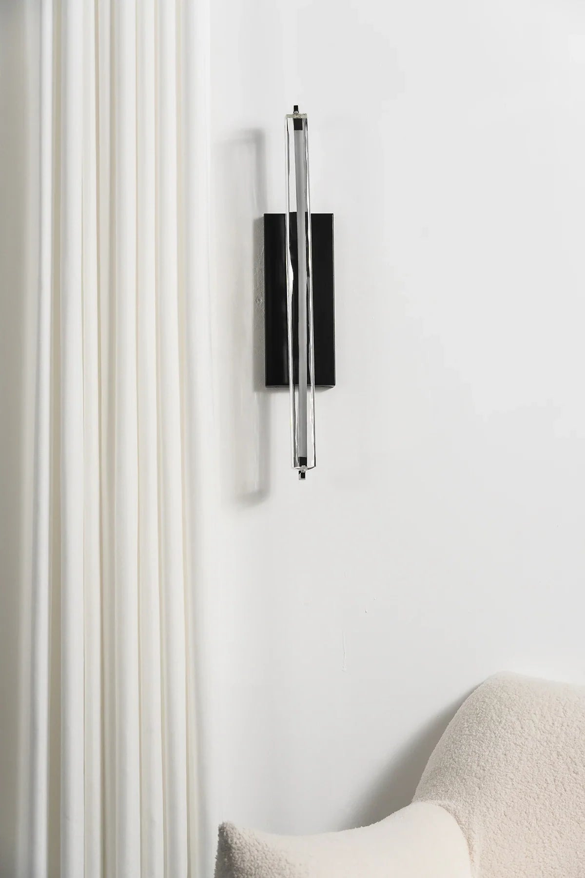 Rainer Faceted Crystal Bar Sconce – Crystal detail 16