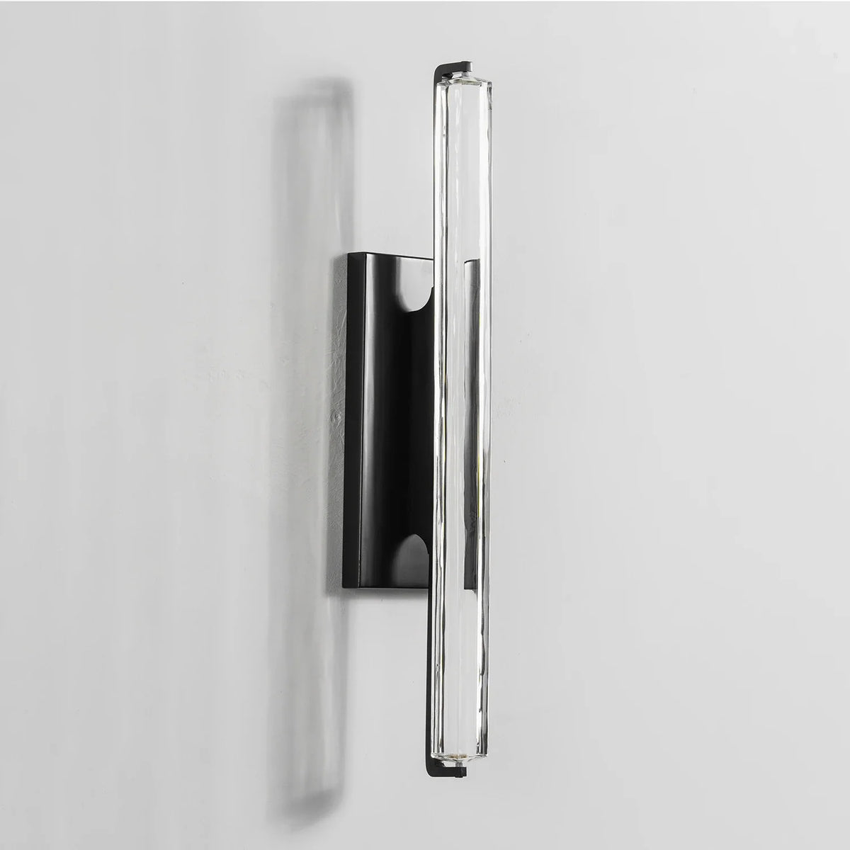 Rainer Faceted Crystal Bar Sconce – Crystal detail 24