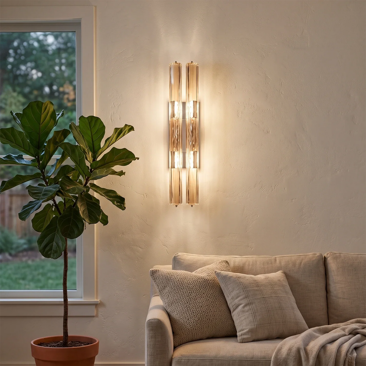 Rainer Faceted Crystal Bar Sconce – Crystal detail 7