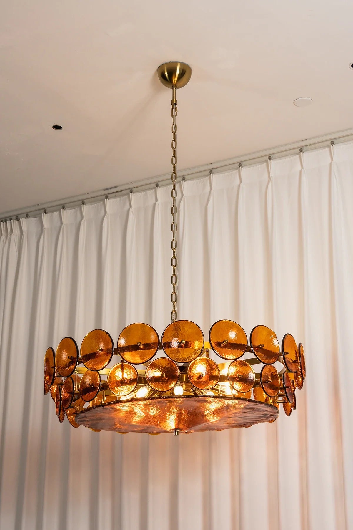 Ivor Discus Glass Ring Chandelier – Glass detail 29