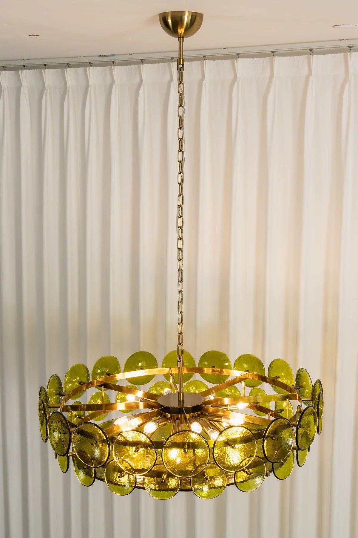 Ivor Discus Glass Ring Chandelier – Glass detail 23
