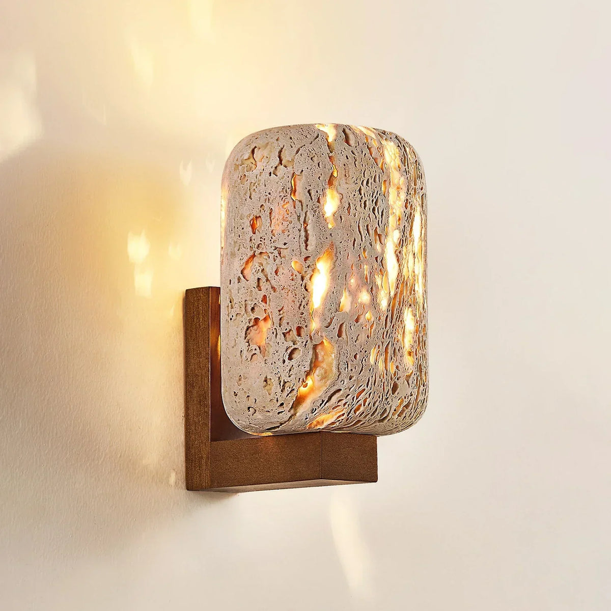 Rectangular Edenstone Travertine Wall Sconce – Travertine detail 14