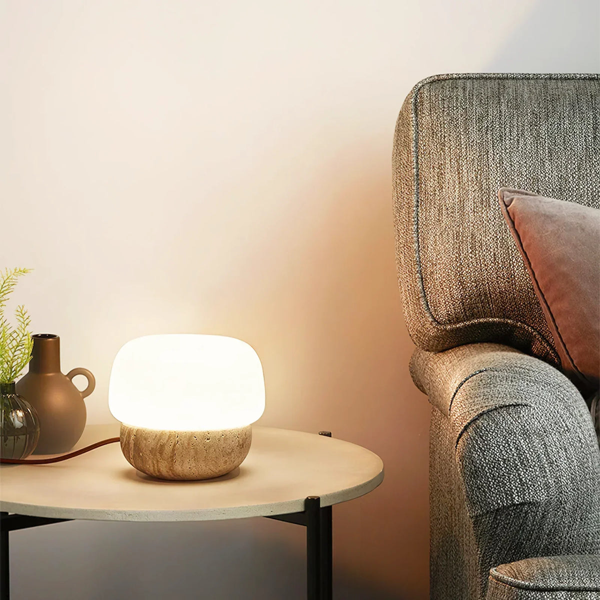 Round Doudou Travertine Table Lamp – Travertine detail 6