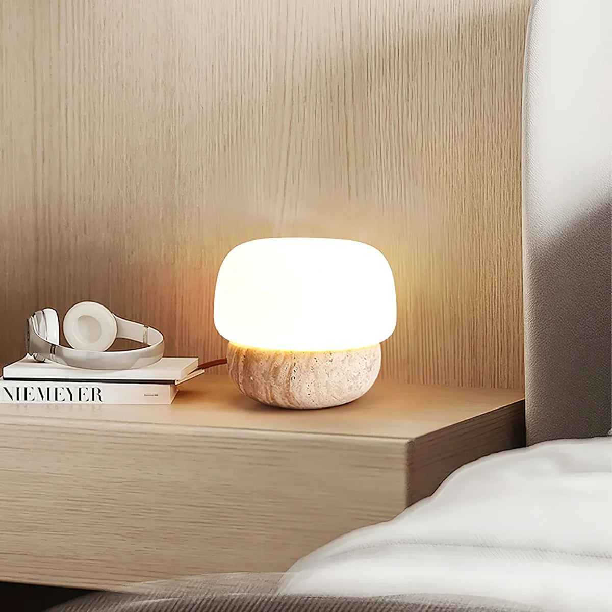 Round Doudou Travertine Table Lamp – Travertine detail 2