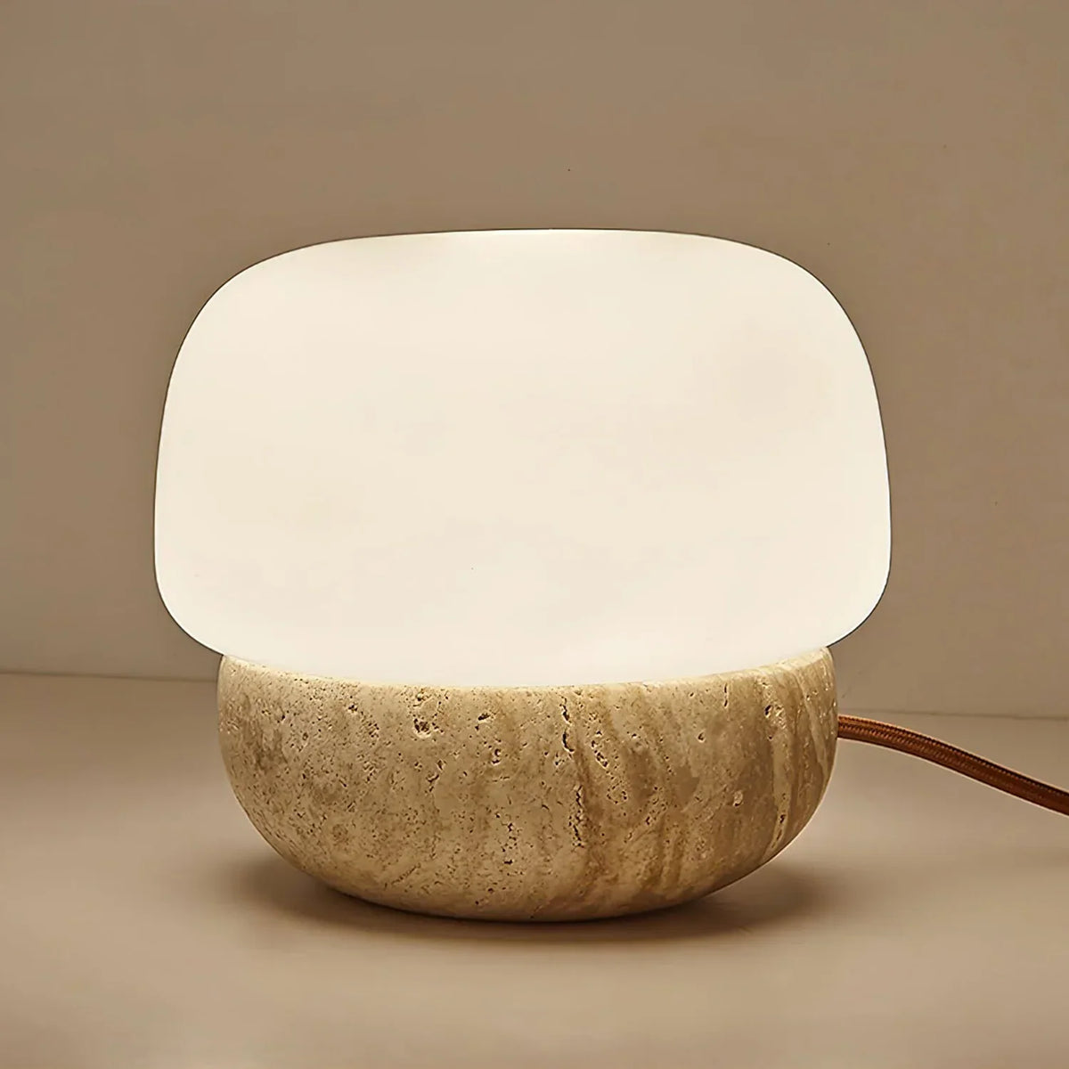 Round Doudou Travertine Table Lamp – Travertine detail 12