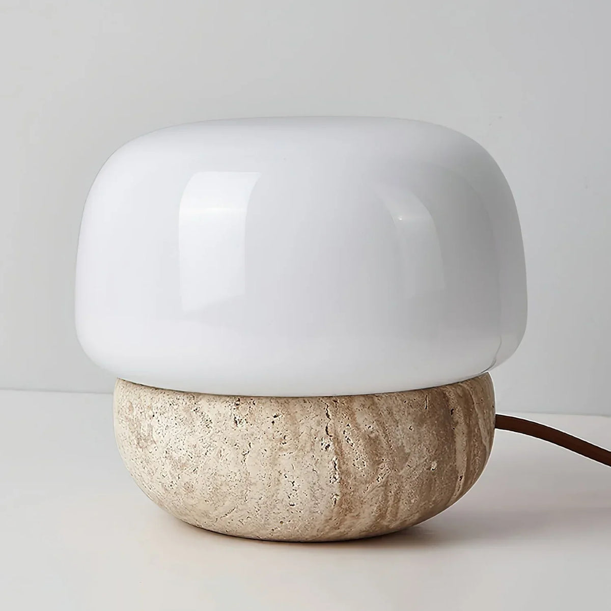 Round Doudou Travertine Table Lamp – Travertine detail 11