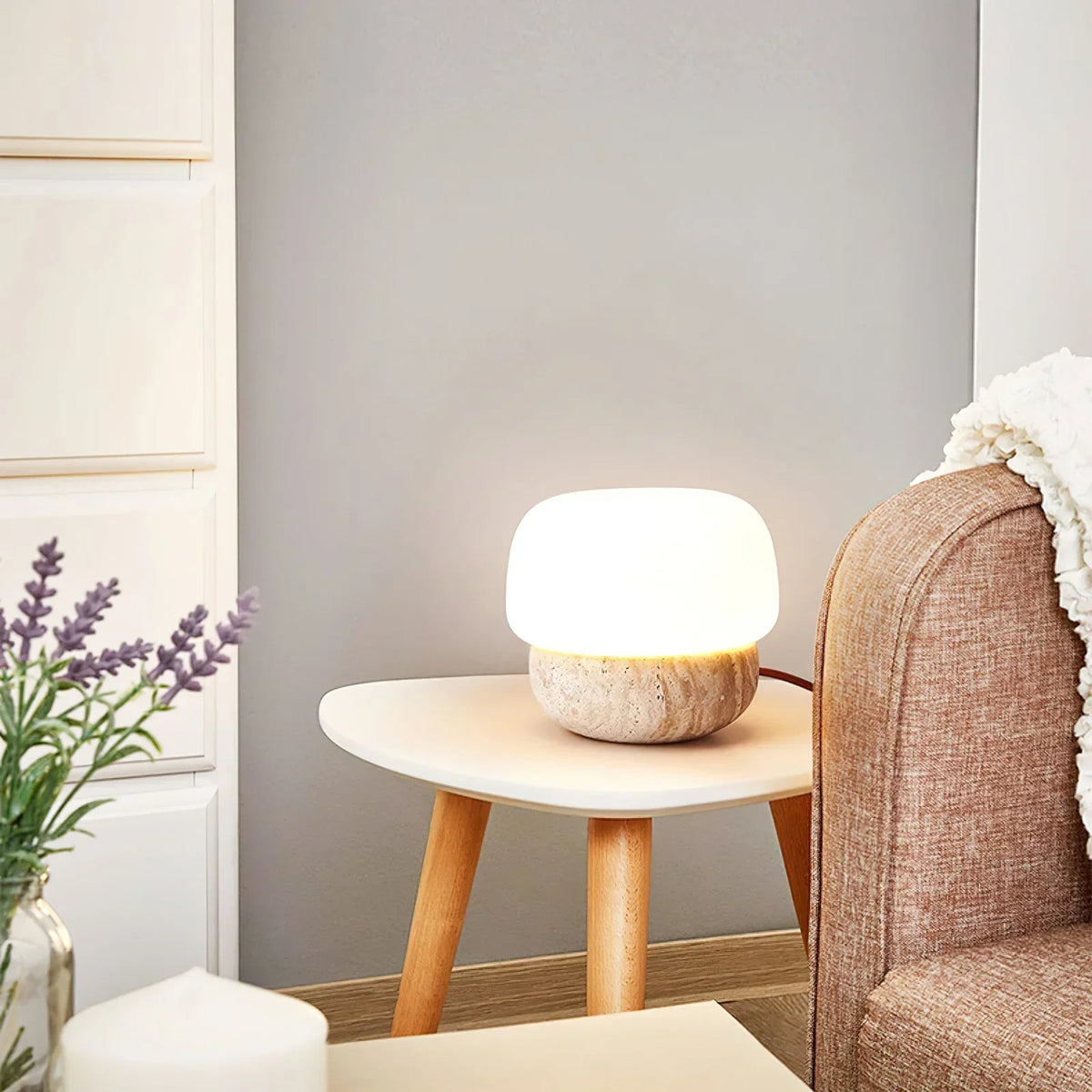 Round Doudou Travertine Table Lamp – Travertine detail 3
