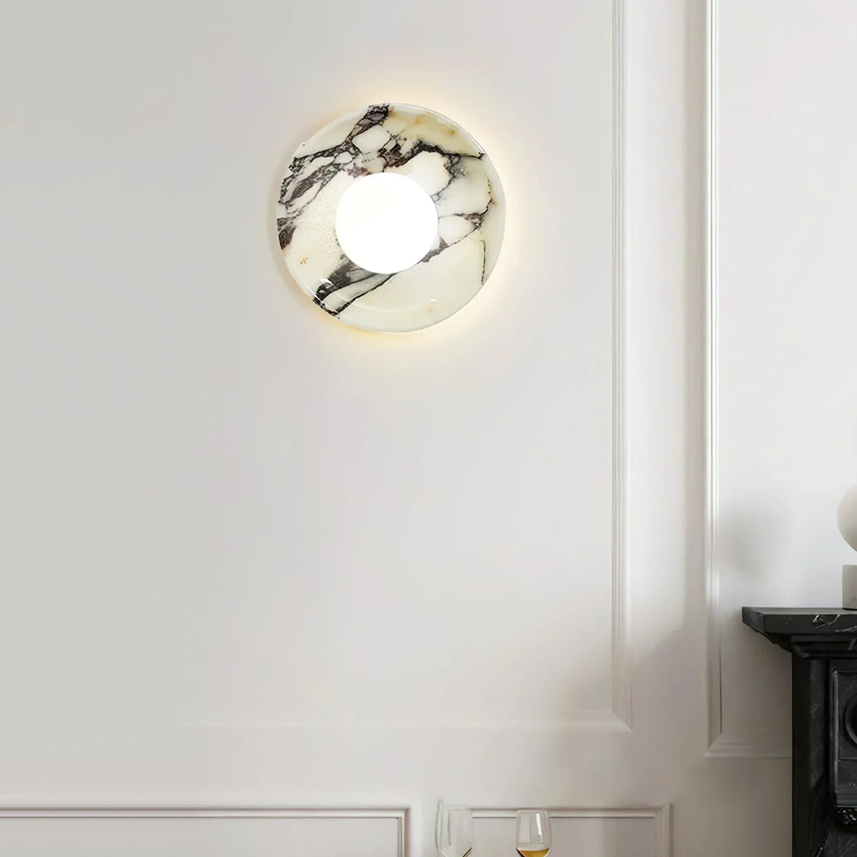 Round Marble Viola Spherical Glass Wall Lamp – Marble detail 3
