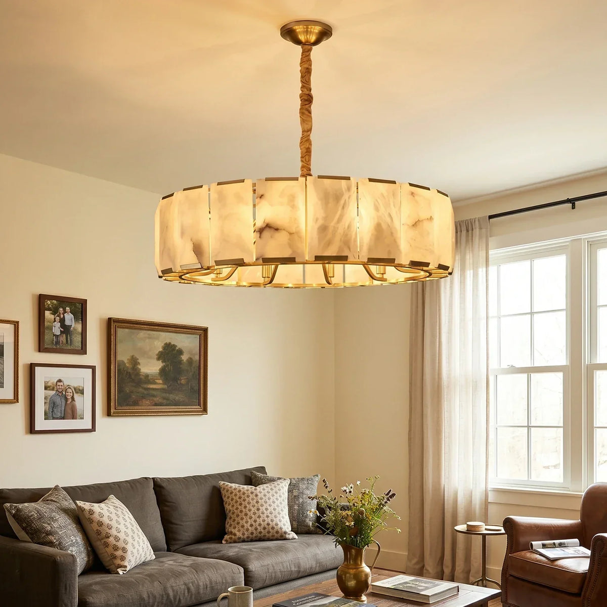 Round Modern Alabaster Chandelier – Alabaster detail 2