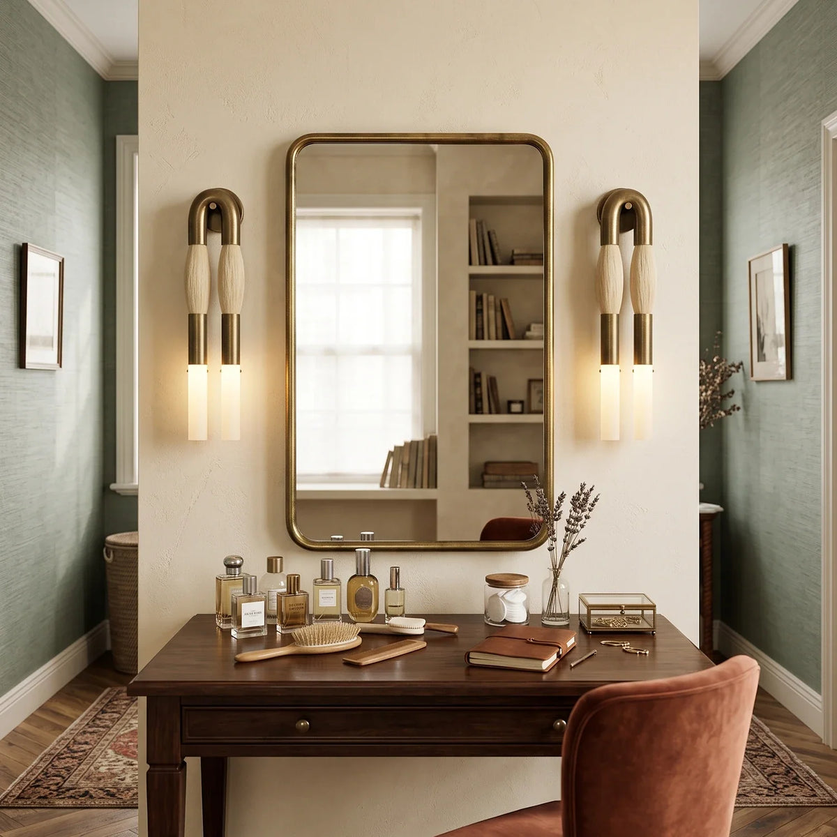 Sable Arc Brass Wall Sconce – Brass detail 7