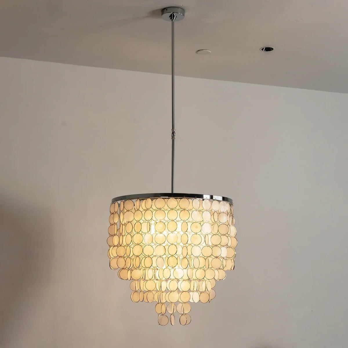 Shell Waterfall Oceana Tiered Iron Chandelier – Iron detail 17
