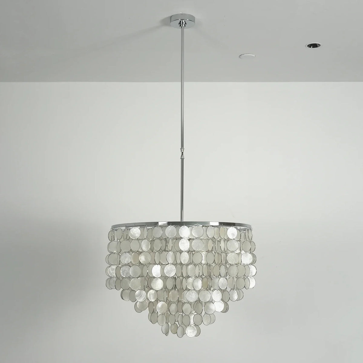 Shell Waterfall Oceana Tiered Iron Chandelier – Iron detail 16