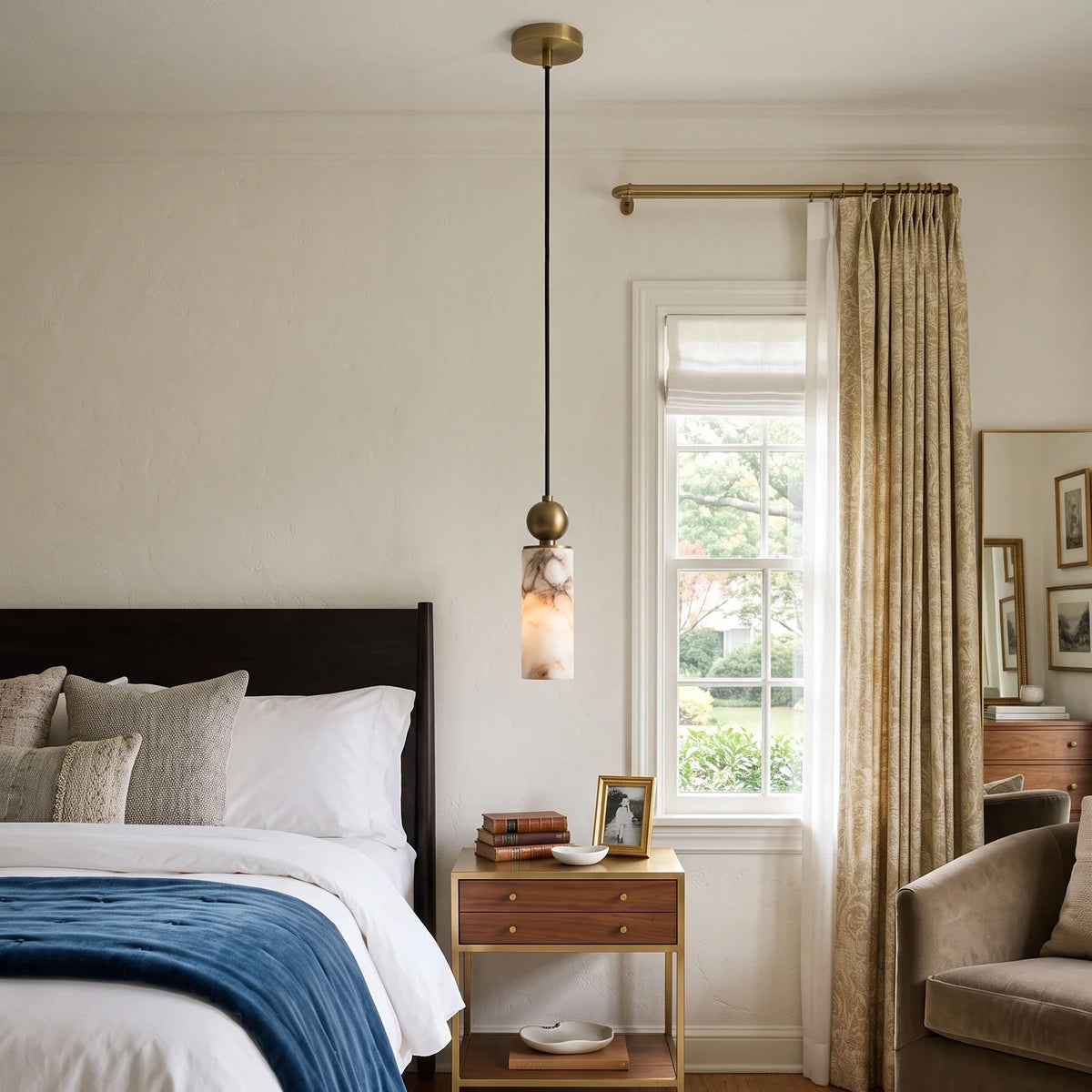 Solenne Alabaster Cylinder Pendant Light – Alabaster detail 3