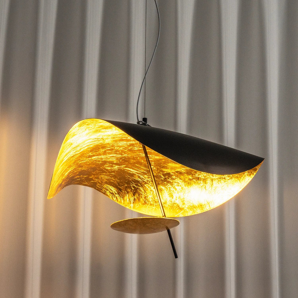 Solenne Gold Leaf Wave Iron Pendant Light – Iron detail 20