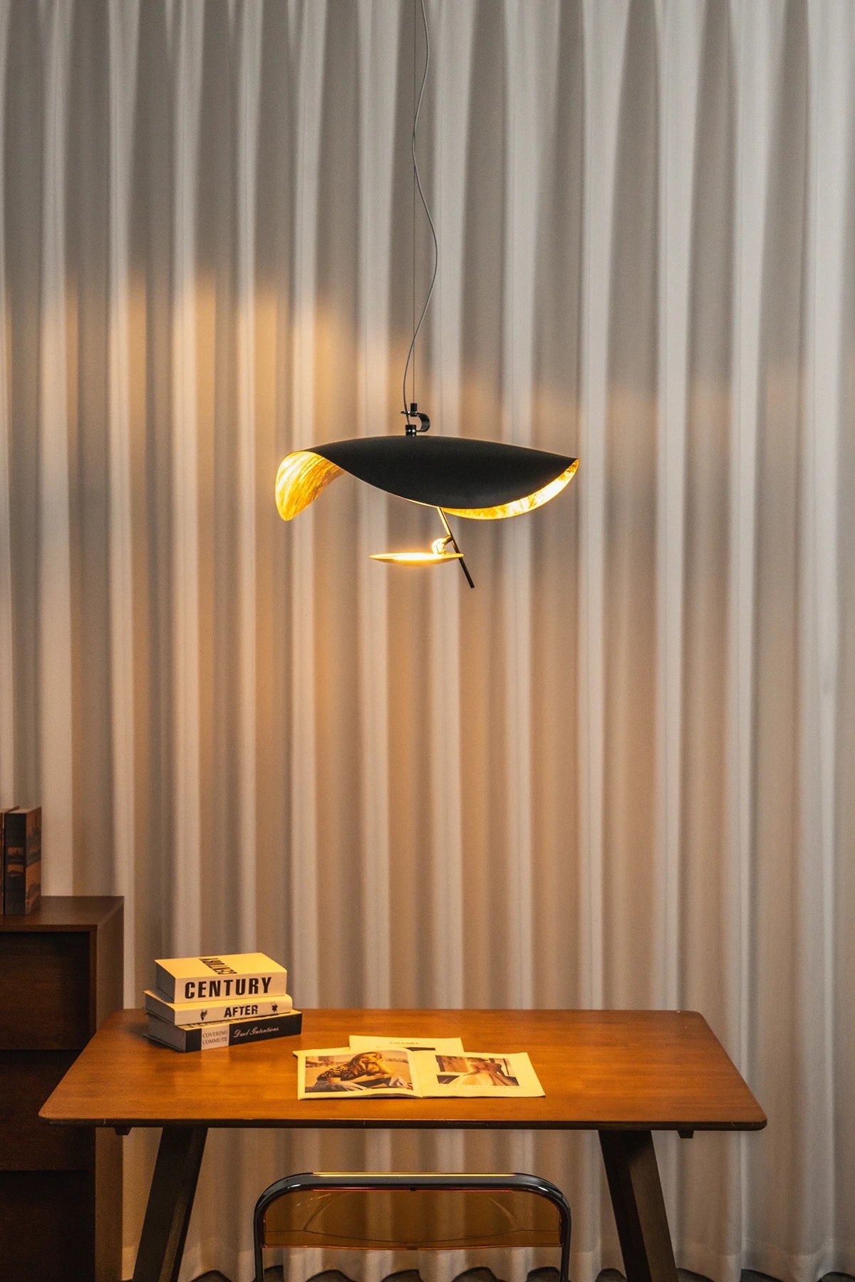 Solenne Gold Leaf Wave Iron Pendant Light – Iron detail 14
