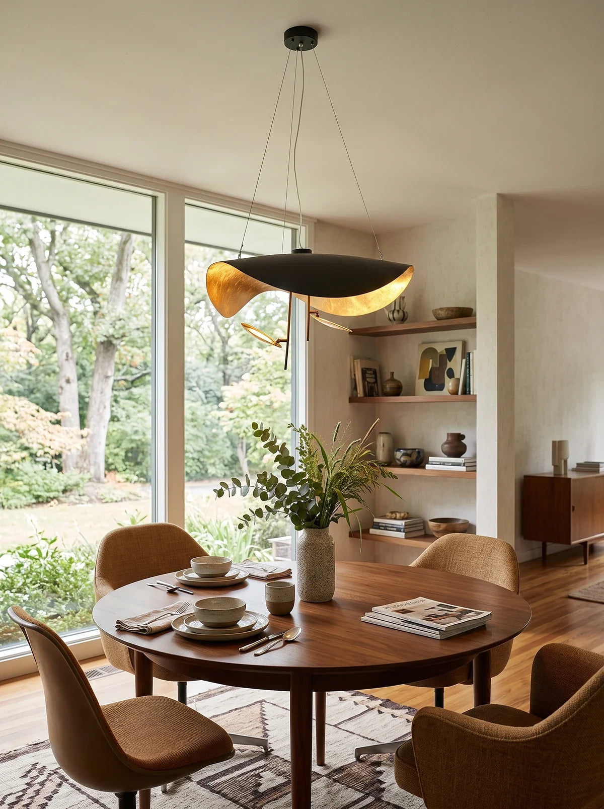 Solenne Gold Leaf Wave Iron Pendant Light – Iron detail 10