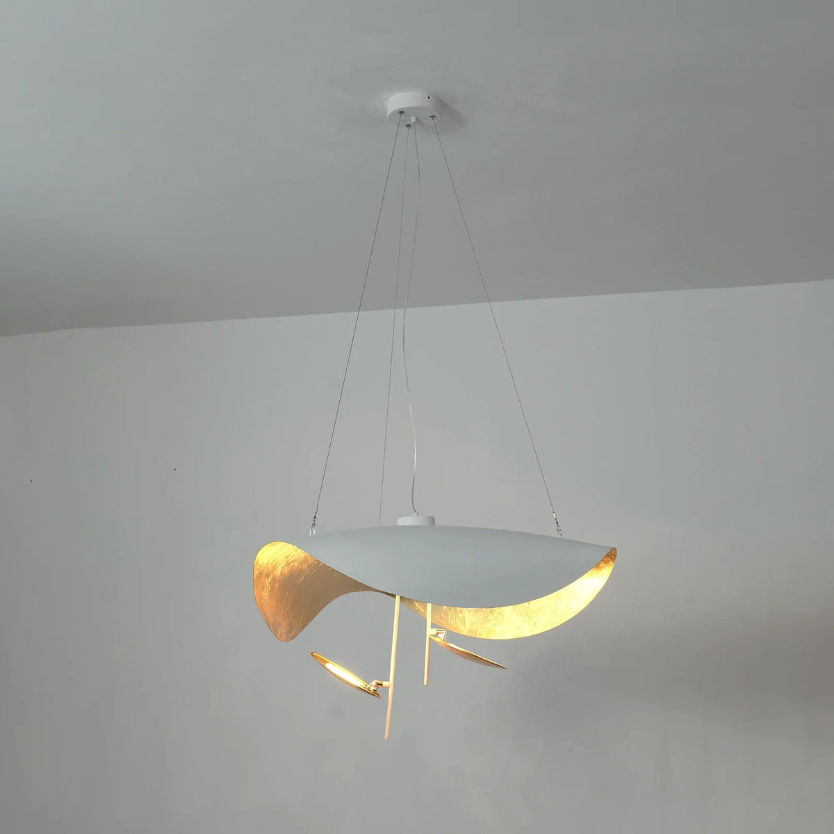 Solenne Gold Leaf Wave Iron Pendant Light – Iron detail 31