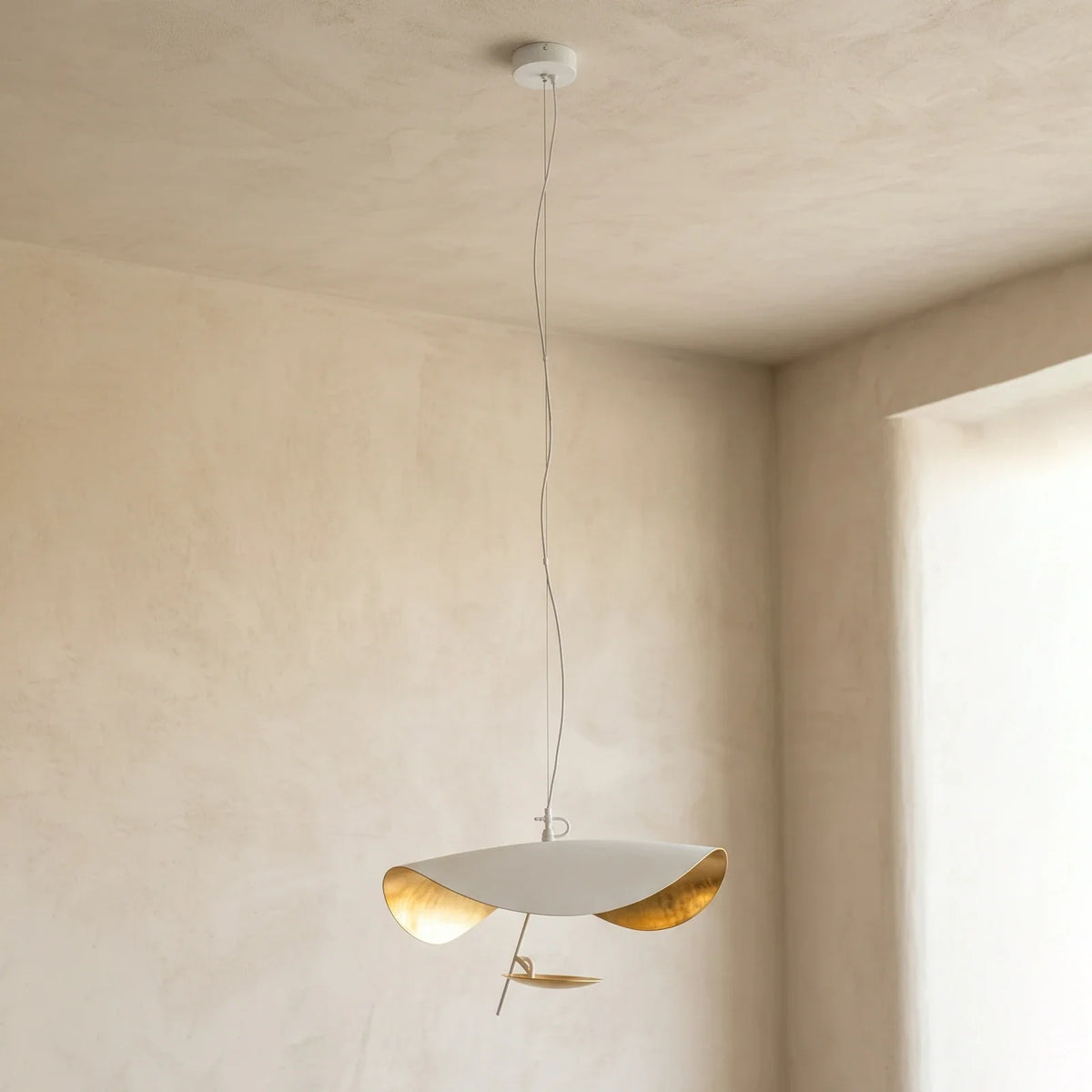 Solenne Gold Leaf Wave Iron Pendant Light – Iron detail 34