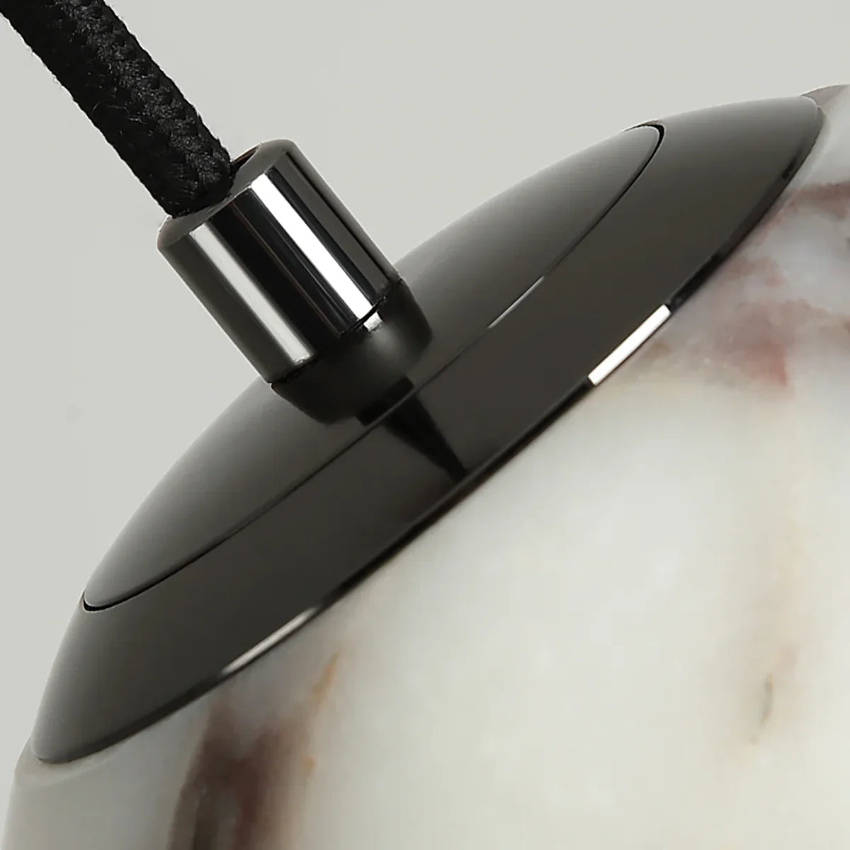 Spherical Marble Pendant Light – Marble detail 8