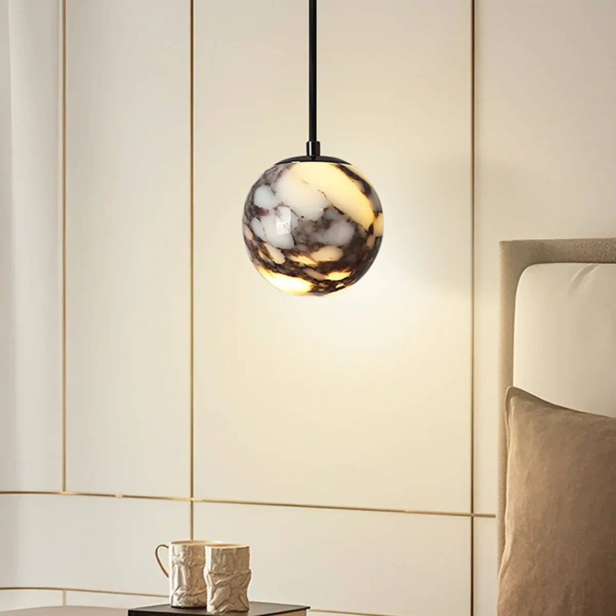Spherical Marble Pendant Light – Marble detail 2