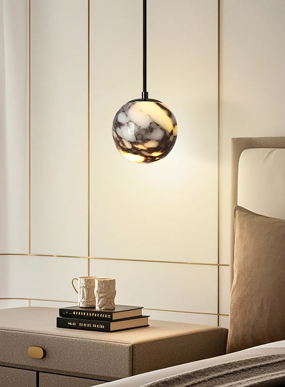 Spherical Marble Pendant Light – Marble detail 6