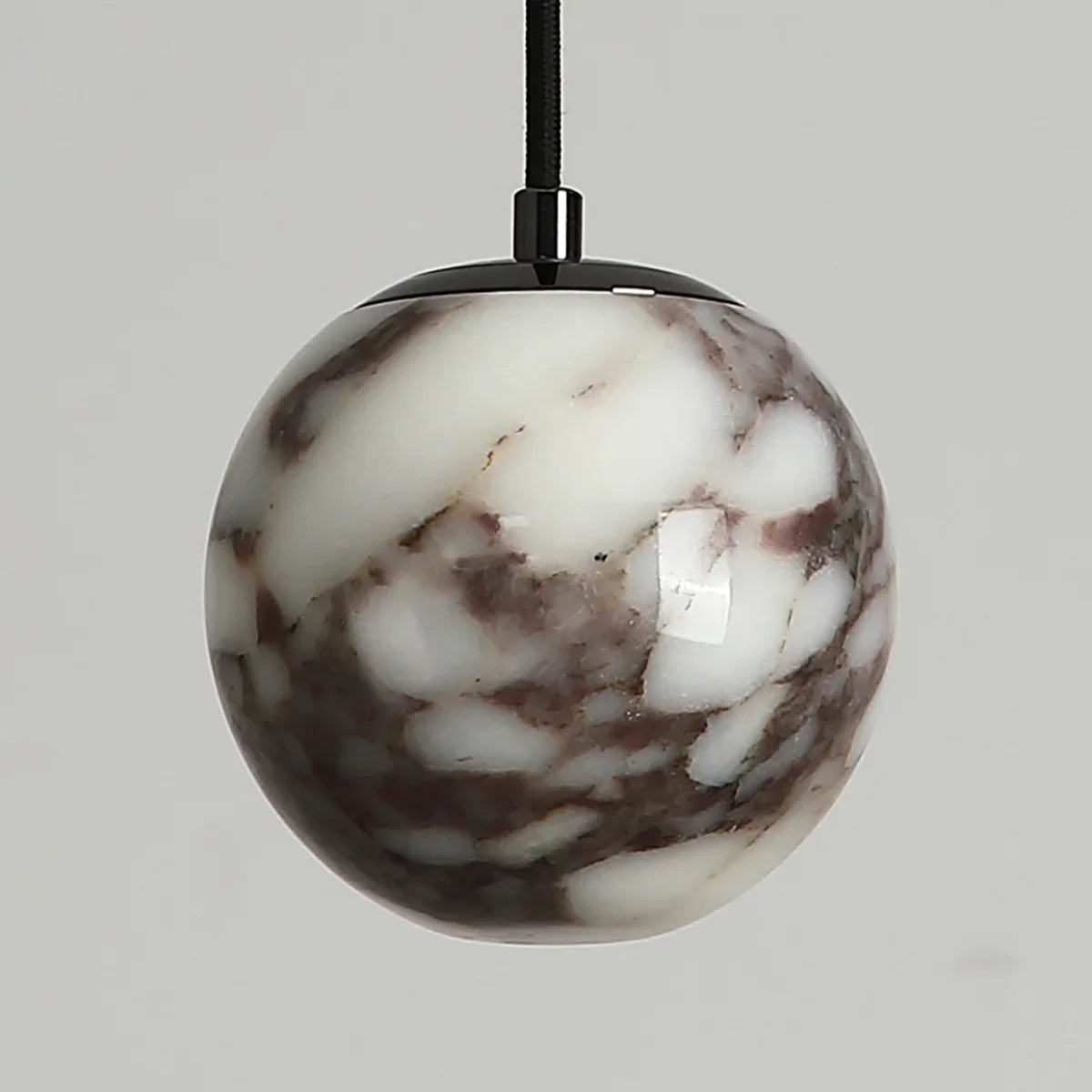 Spherical Marble Pendant Light – Marble detail 10