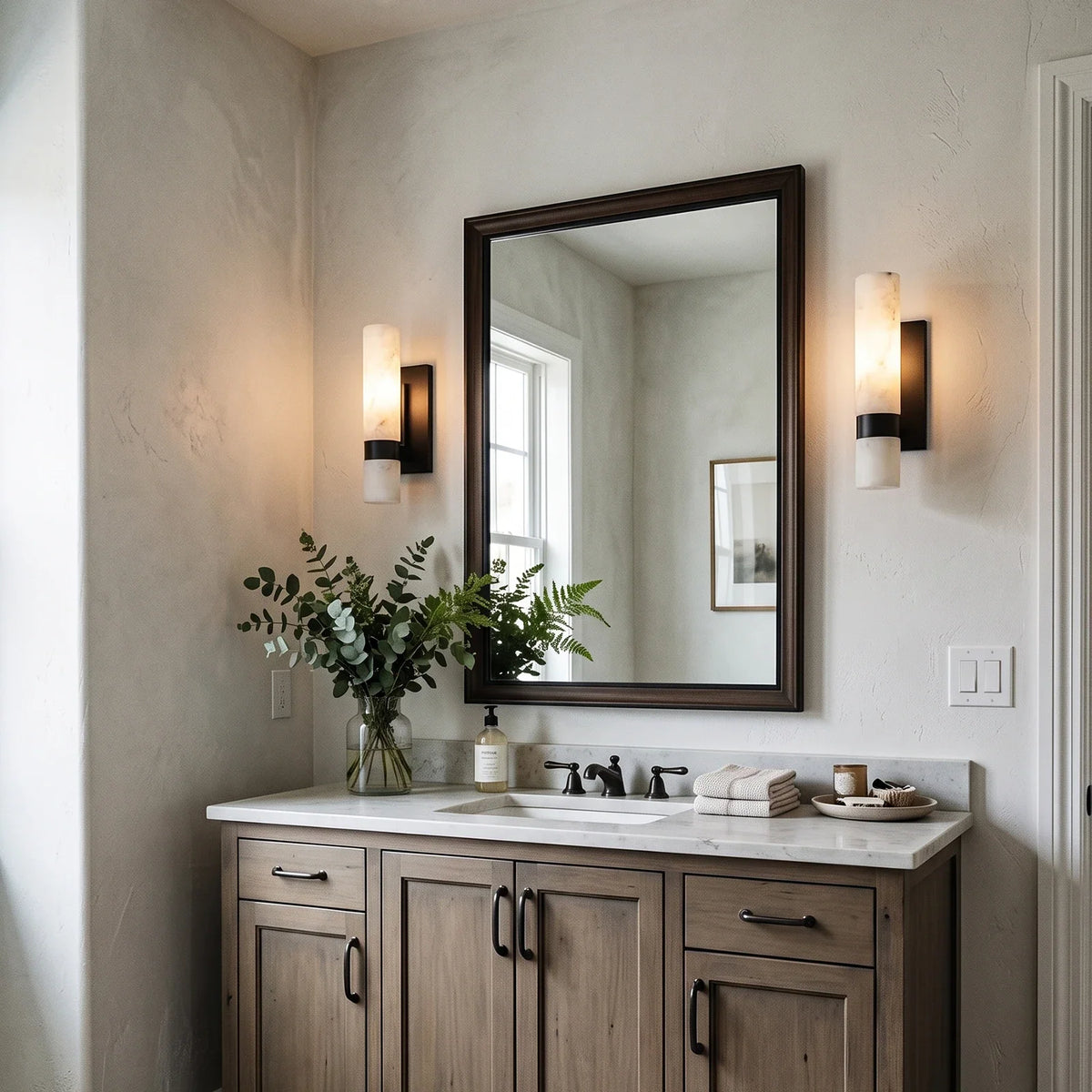 Stela Alabaster Cylinder Wall Sconce – Alabaster detail 10