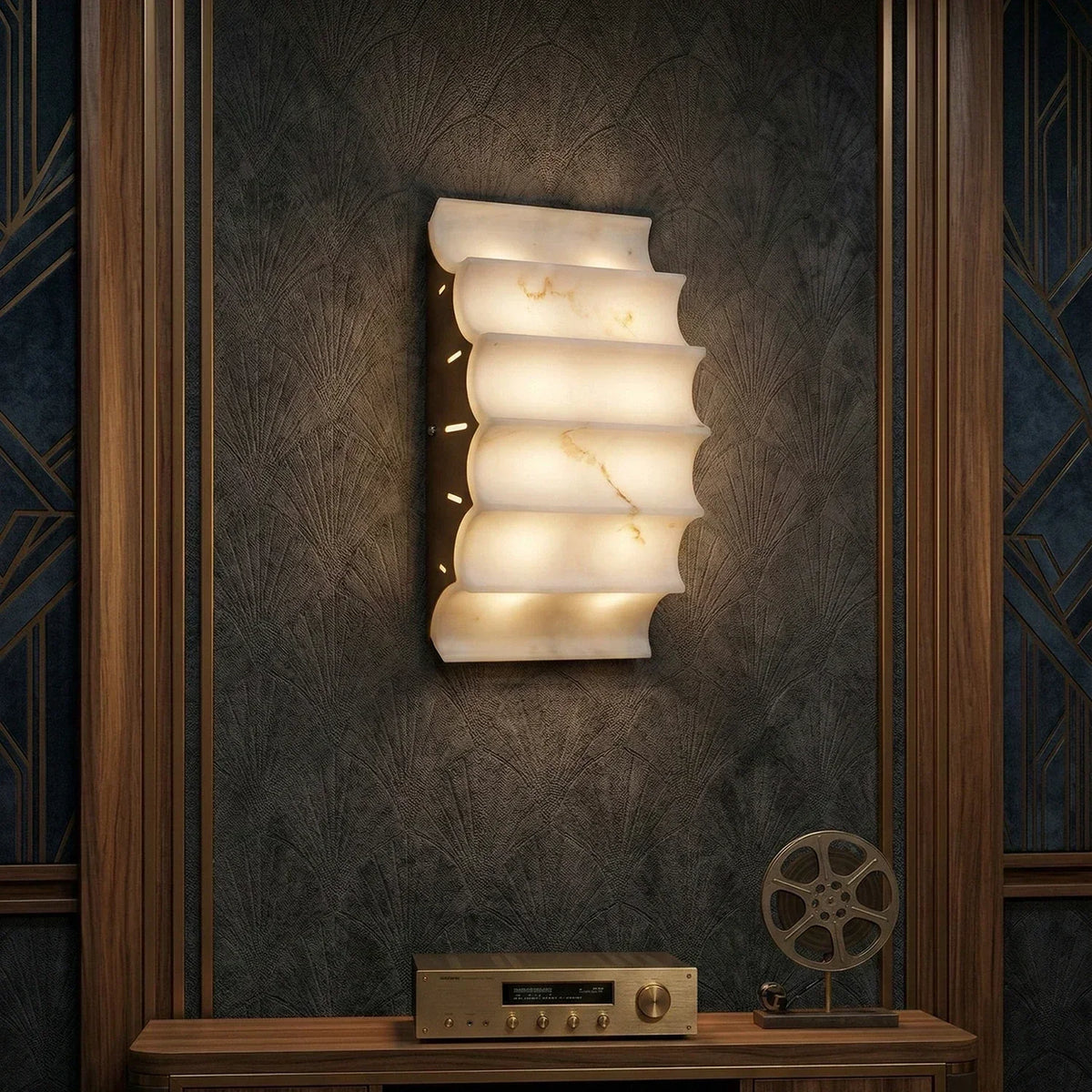 Stepped Arched Alabaster Wall Lamp – Alabaster detail 6